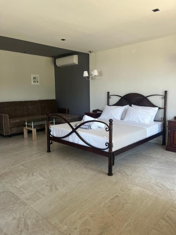 Suites Ris Nea Peramos  Luaran gambar